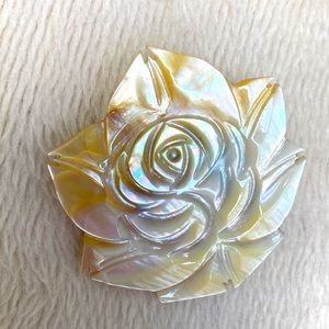 Flower pin brooch
